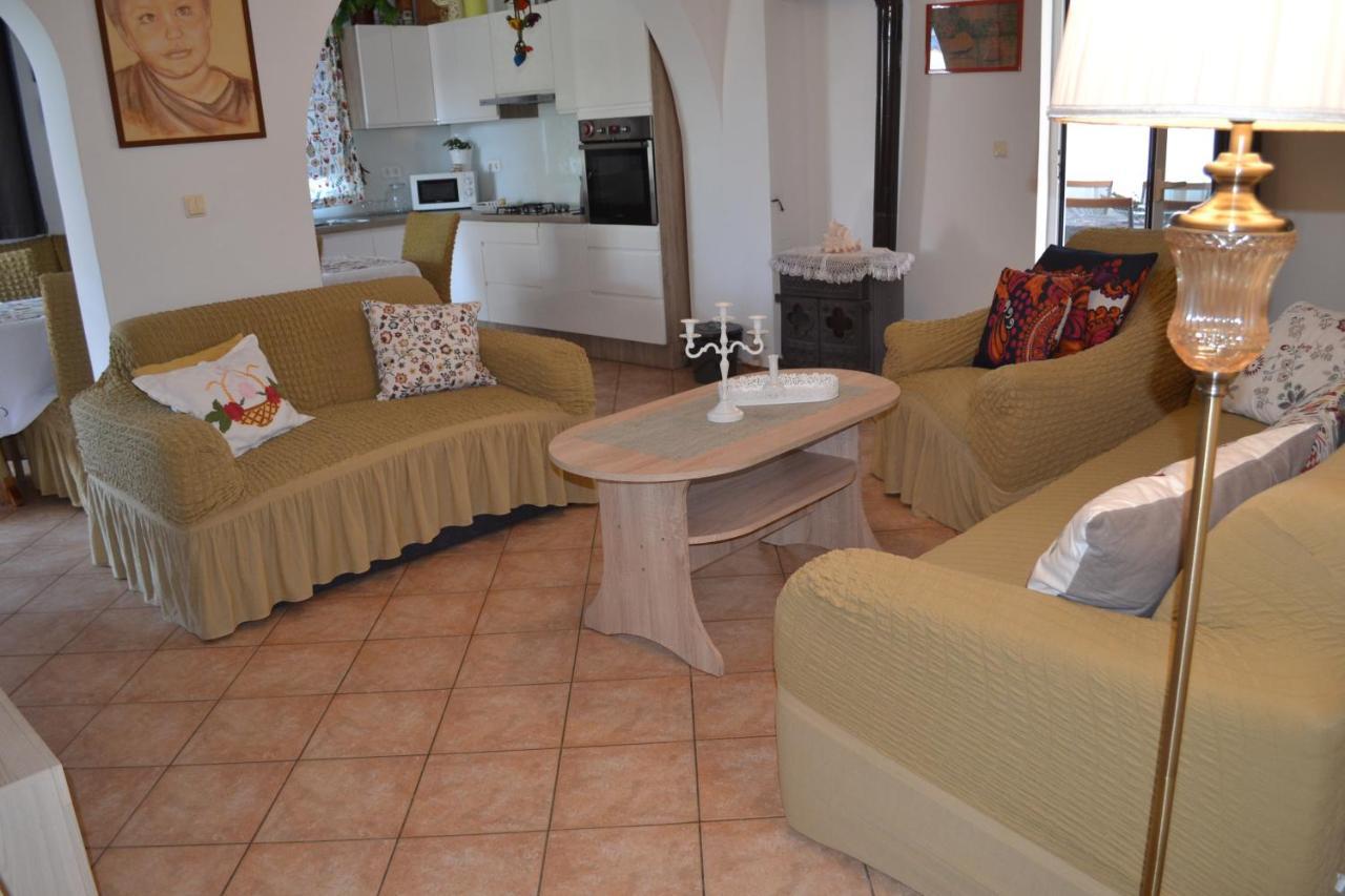 Apartment Lucija Srima